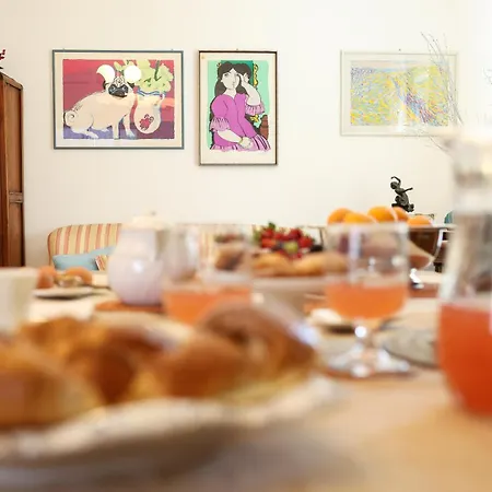 Panzió Kira Kira Hospitality Santa Domenica