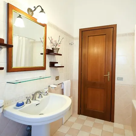 Kira Kira Hospitality Panzió Santa Domenica