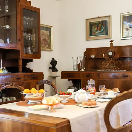 Panzió Kira Kira Hospitality 3*