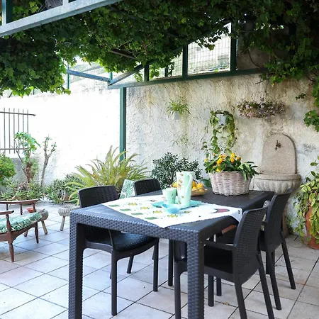 Kira Kira Hospitality Panzió