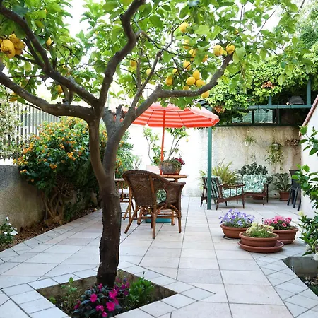 Kira Kira Hospitality Panzió 3*