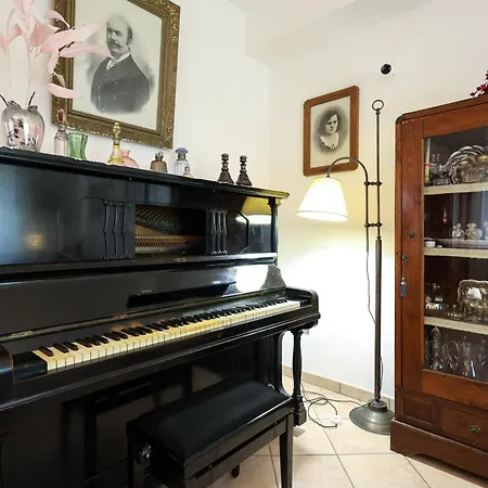 Kira Kira Hospitality Panzió