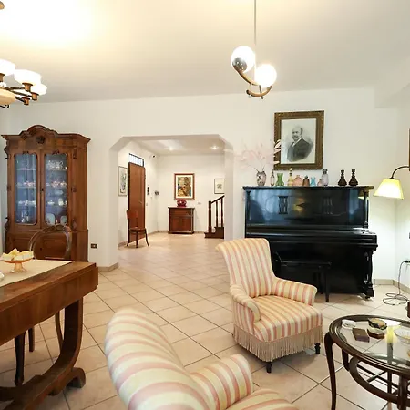 Kira Kira Hospitality Panzió